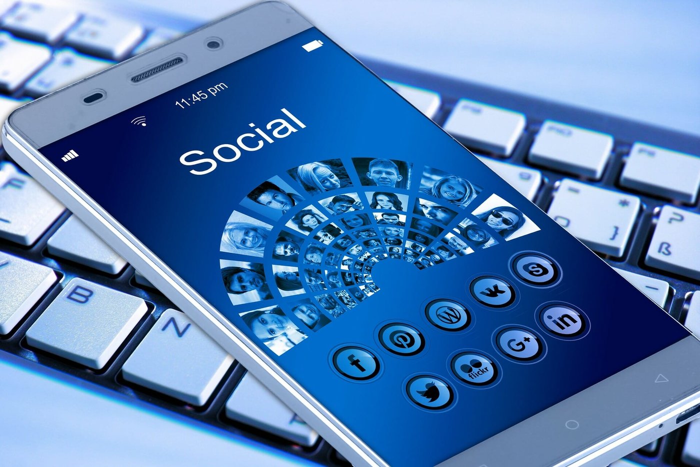 New DHS social media policy