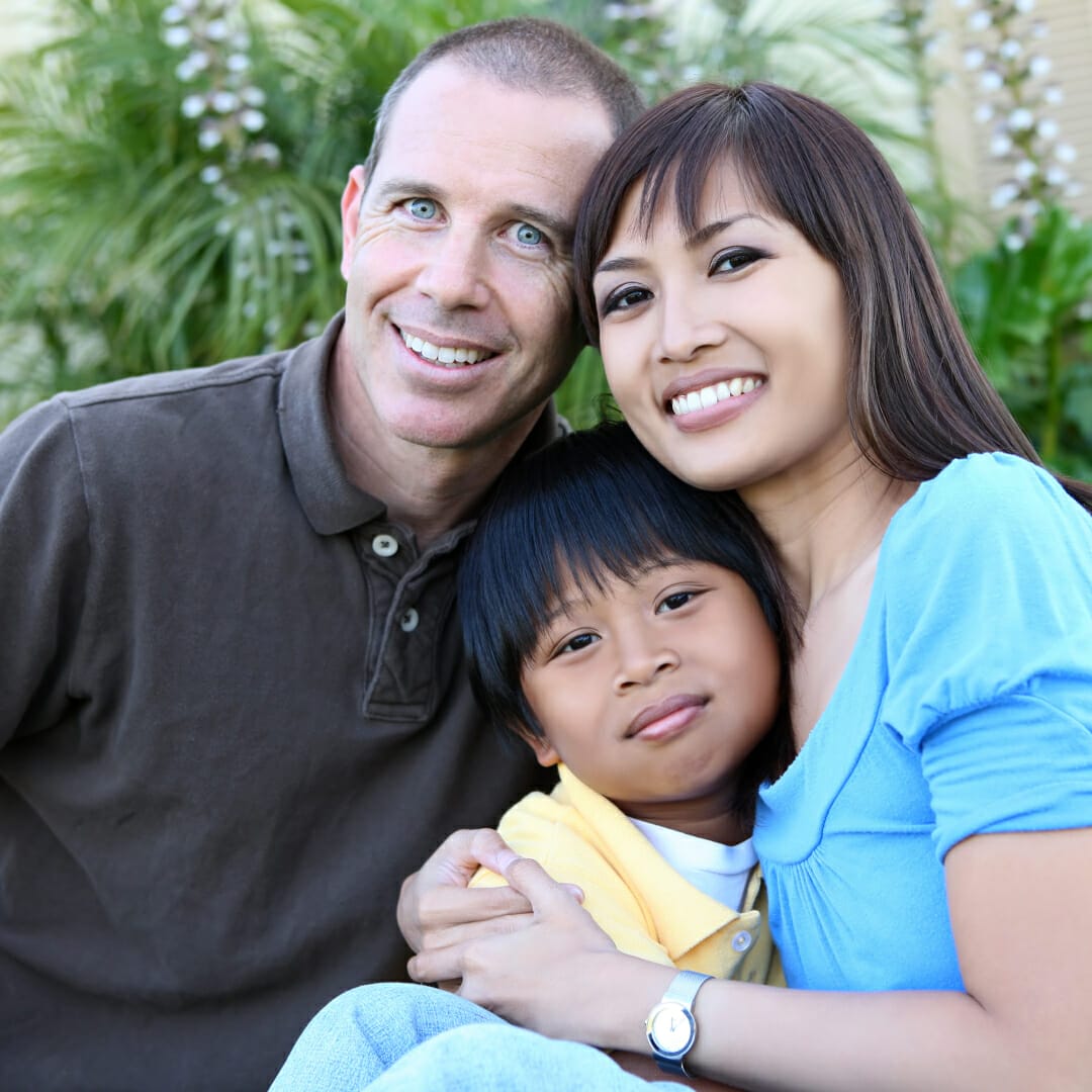 Phi family visa couple